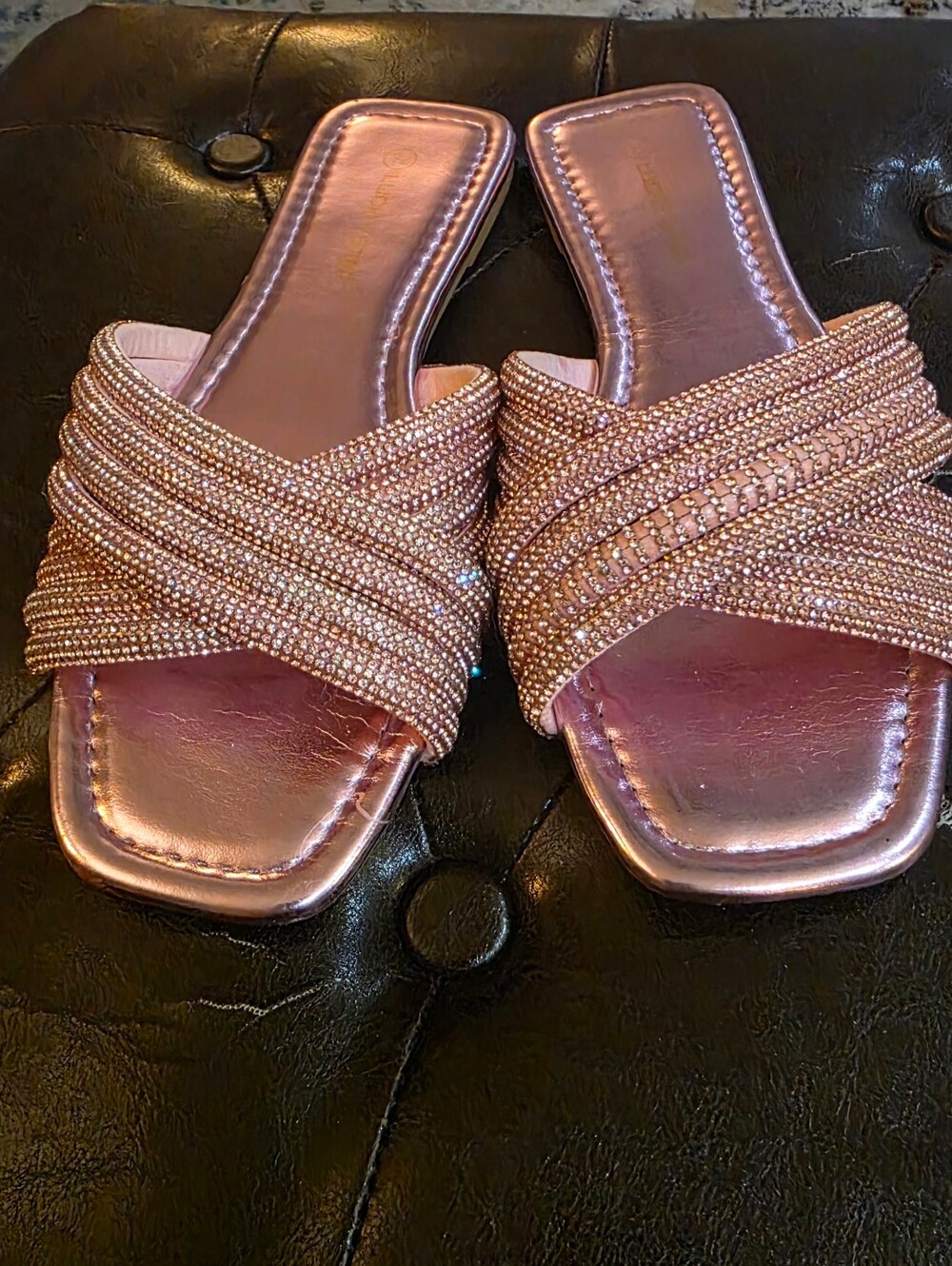 Lucky Step Women's Rhinestone Flat Sandals Open Toe Slides Size 7.5